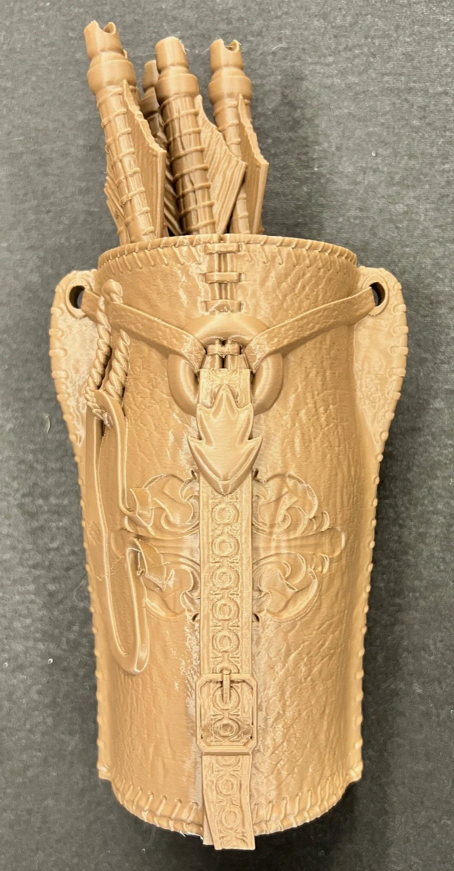 Archer can holder and dice cup - Image 2